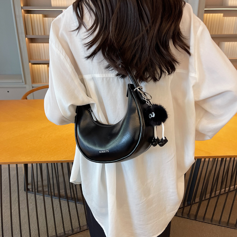 CR8024White