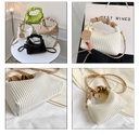 CR8144White-521