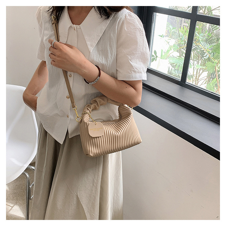 CR8144White-521