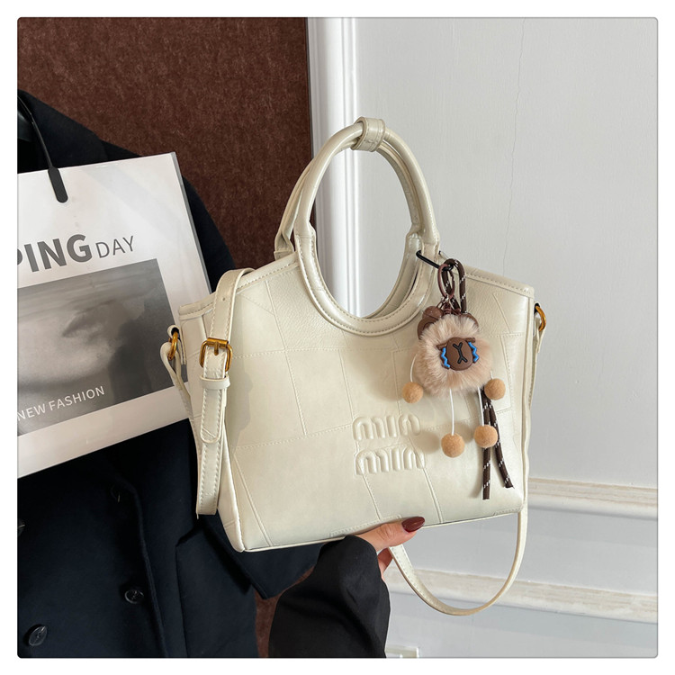 CR8891White-8858