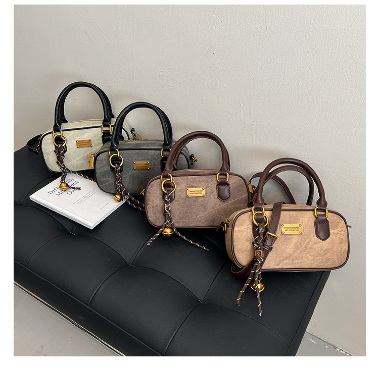 CR8889Black-6252