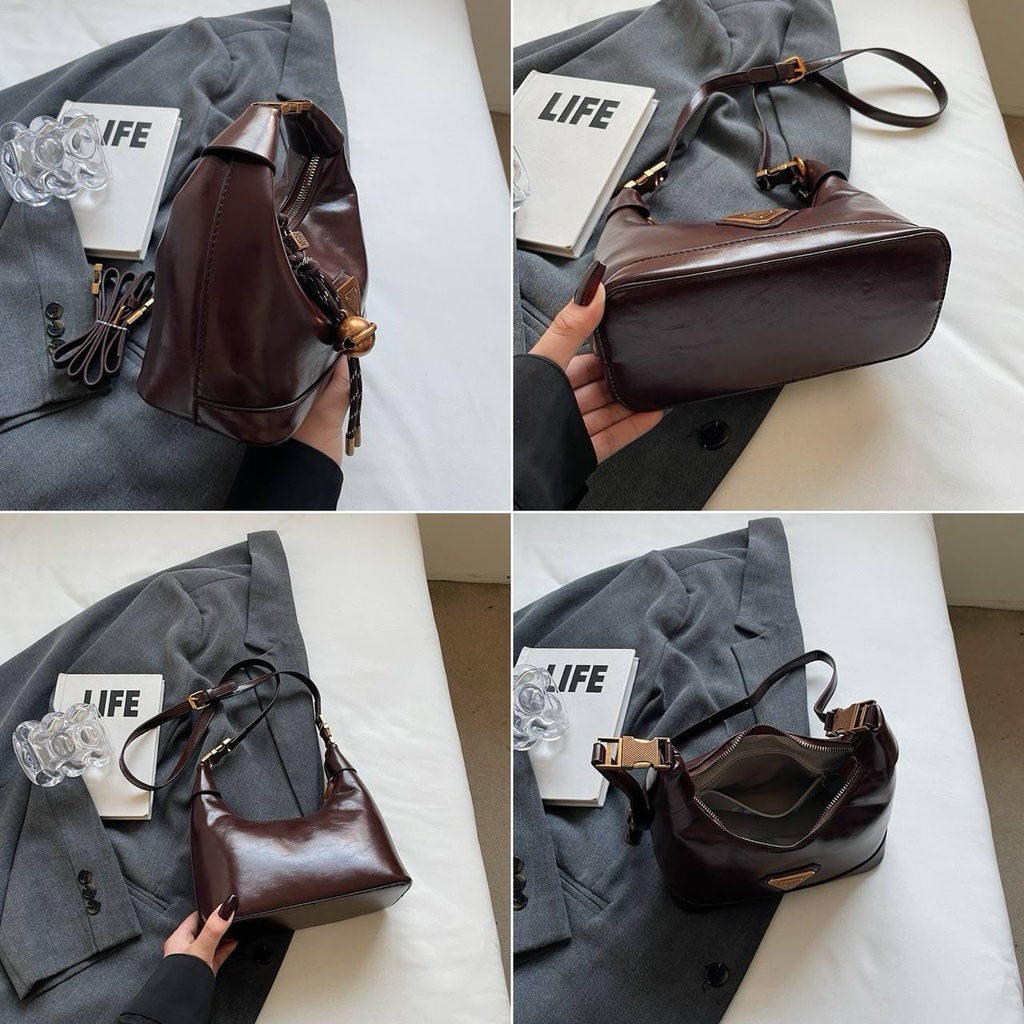 CR8921Black-6205