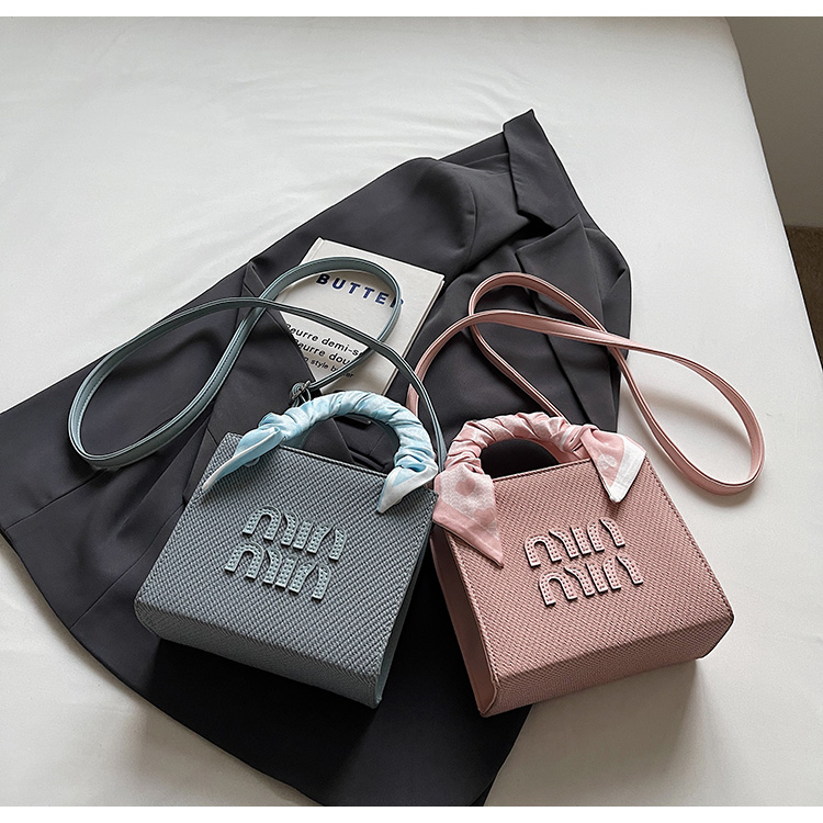 CR8912Blue-2745