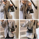 CR8946Black-6501