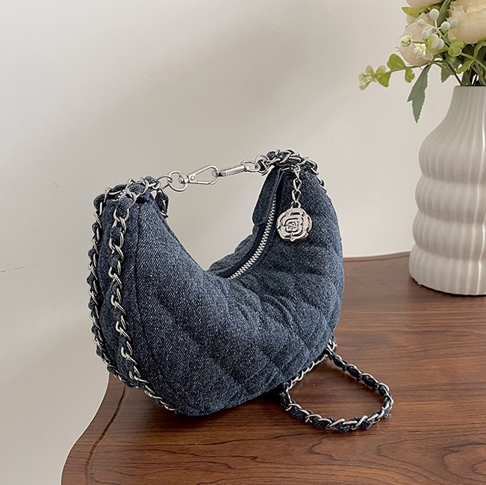 CR8734Navy-7892