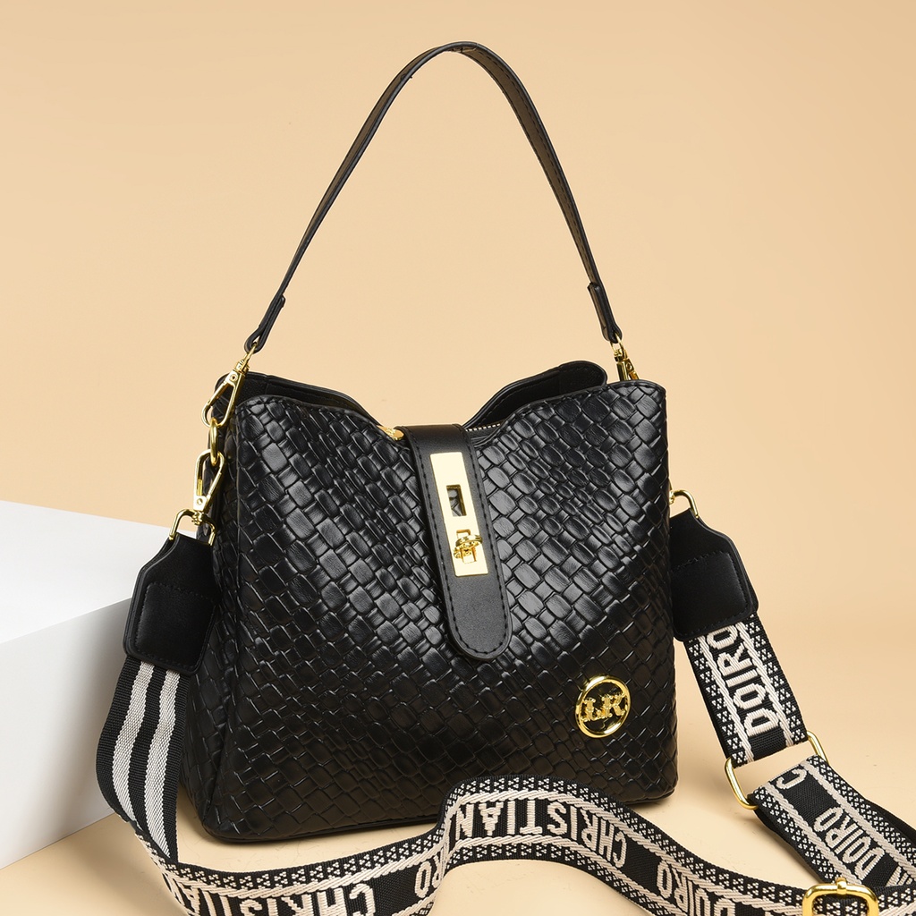 CR8857Black-925