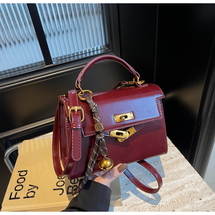 CR8893Red-1021