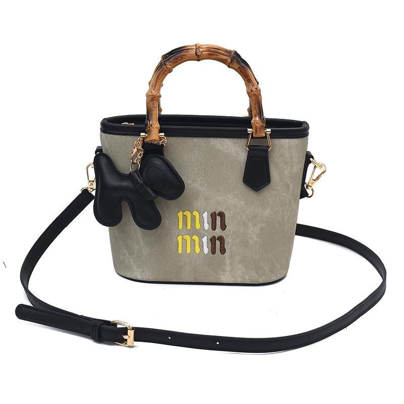 CR8913Gray-8025-1