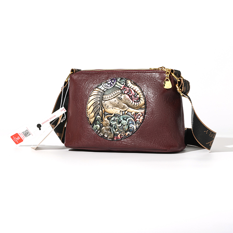 CR8932Red-6629