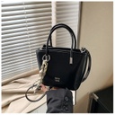 CR8922Black-689