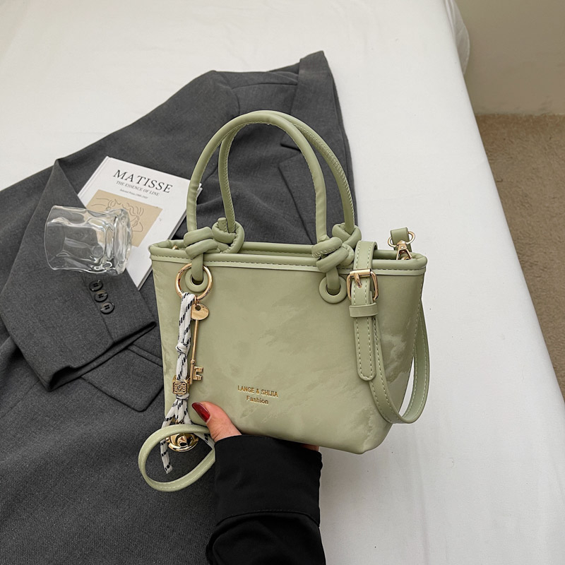 CR8940Green-1039