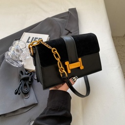 [8234BLUDRU-BK] CR8234BludruBlack-5598