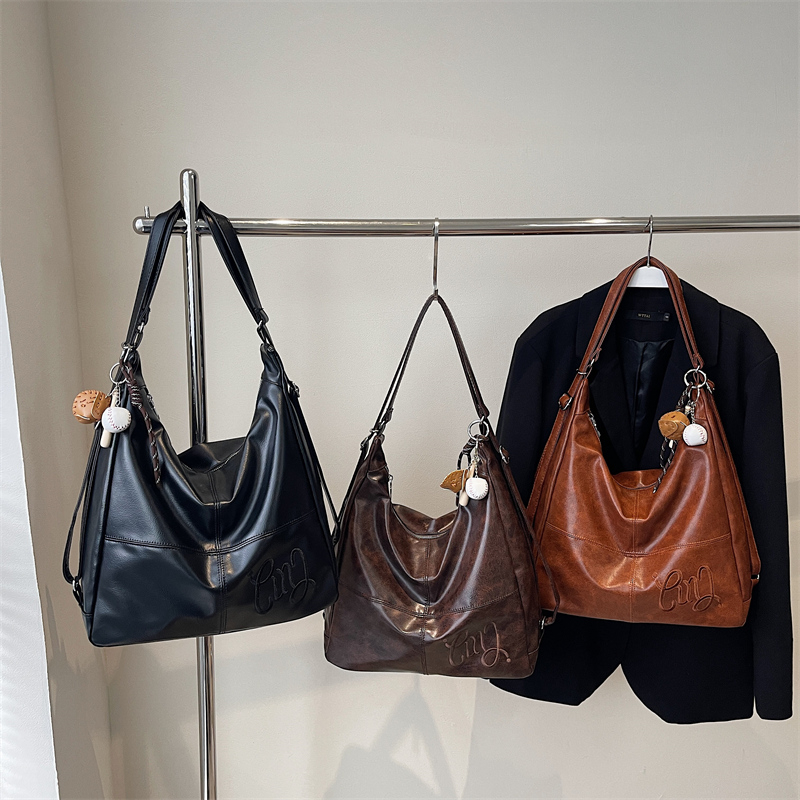 CR9197Brown3231