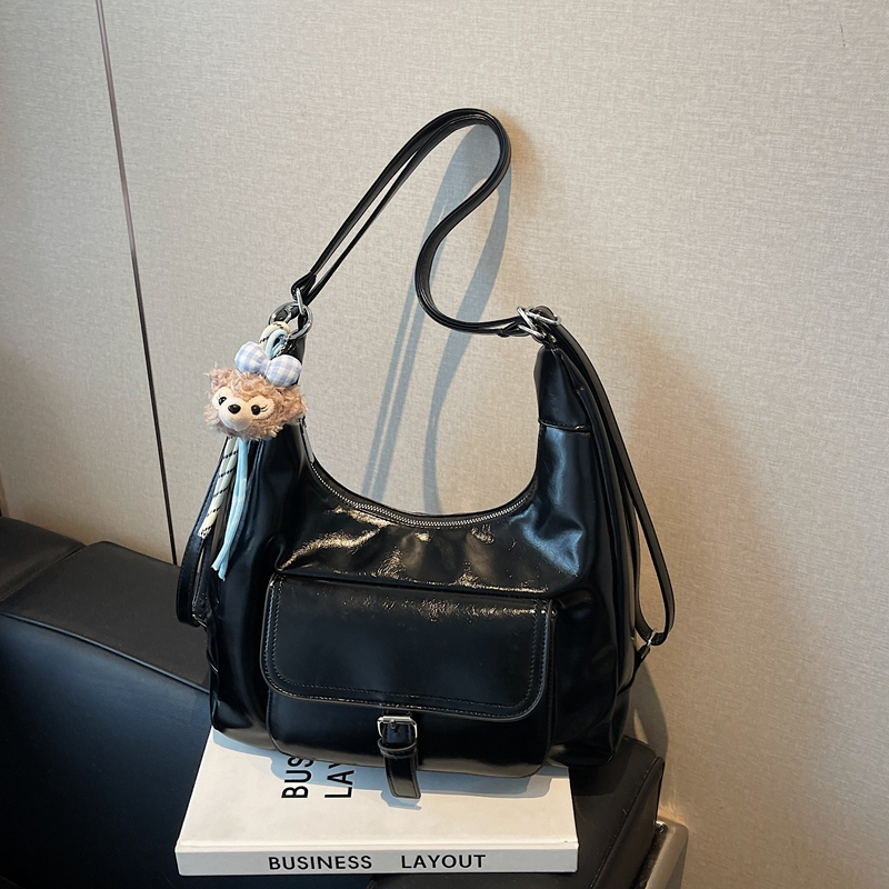 CR9217Black-0870