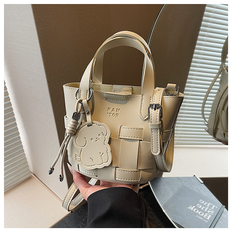 CR9230White-7914